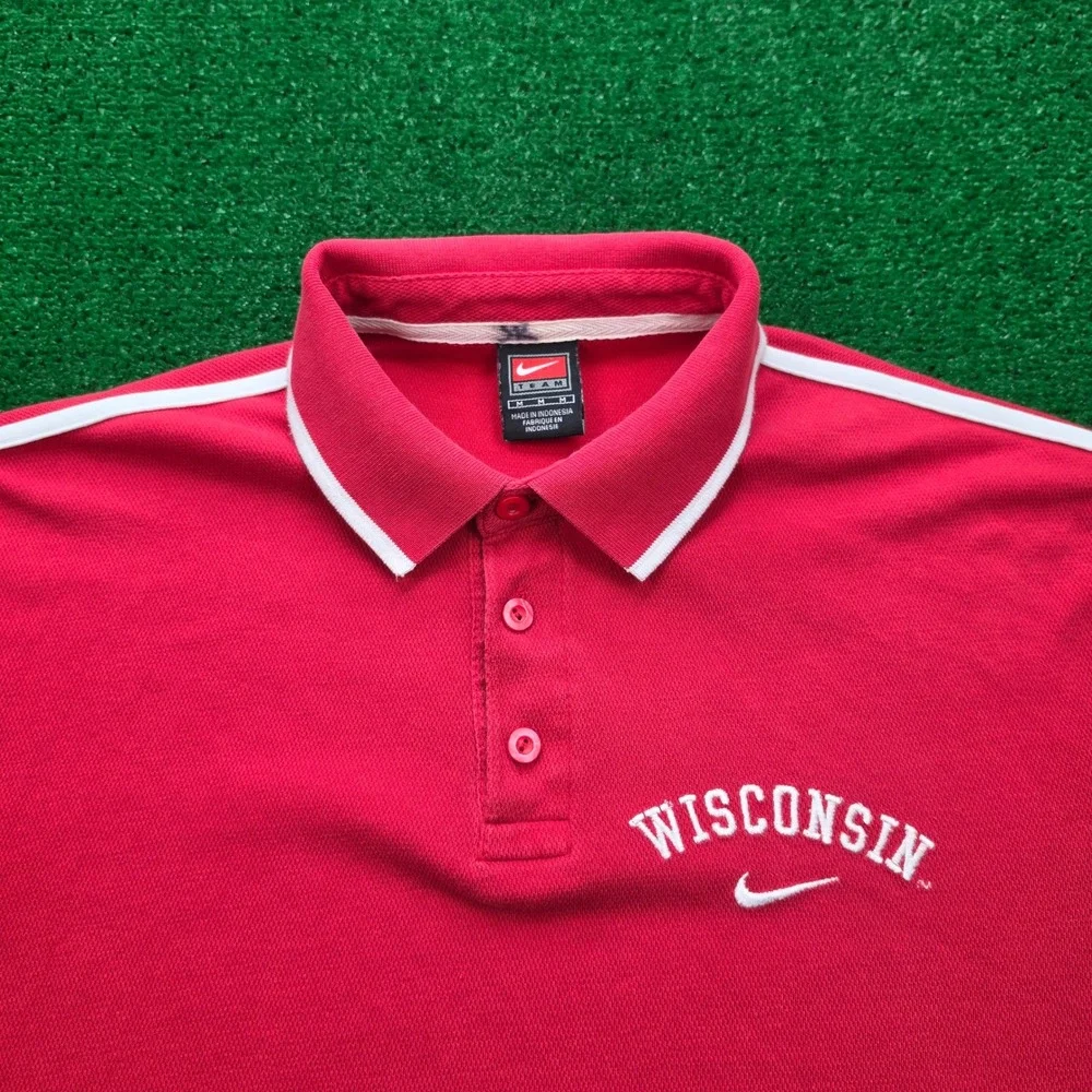 Vintage Y2K Wisconsin Badgers Nike Team Embroidered Polo Shirt Mens Medium Red